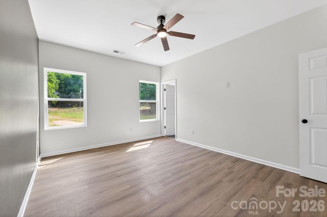 402 Pine Grove Avenue, Cherryville, NC 28021