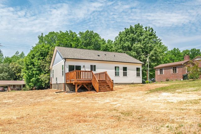 402 Pine Grove Avenue, Cherryville, NC 28021