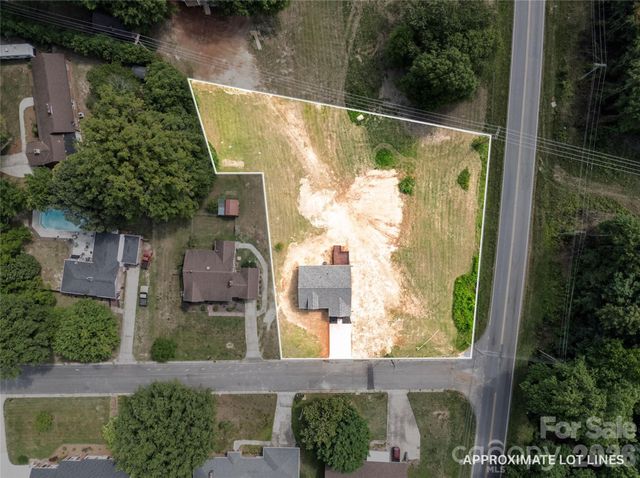 402 Pine Grove Avenue, Cherryville, NC 28021