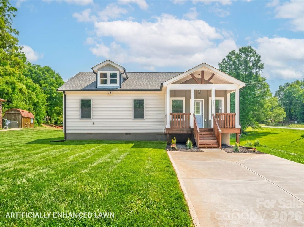 402 Pine Grove Avenue, Cherryville, NC 28021