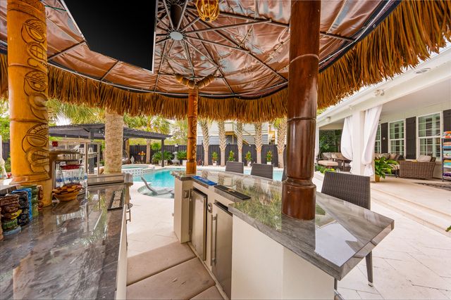 306 Coconut Grove Court, Panama City Beach, FL 32407