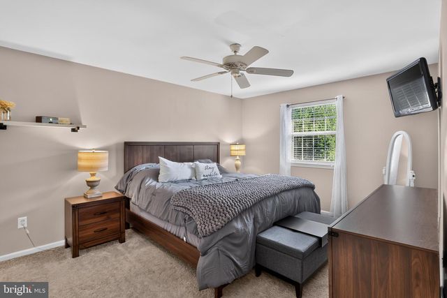 999 KENSINGTON DR, Eastampton, NJ 08060