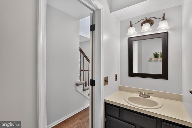 999 KENSINGTON DR, Eastampton, NJ 08060