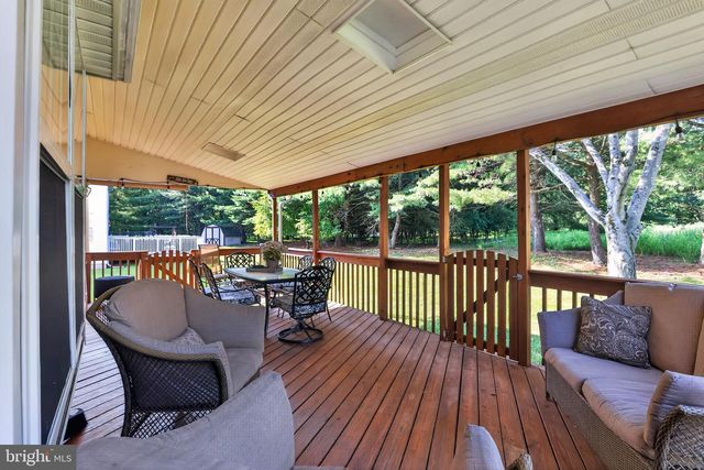 999 KENSINGTON DR, Eastampton, NJ 08060