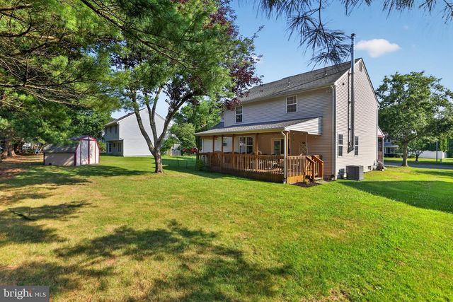 999 KENSINGTON DR, Eastampton, NJ 08060