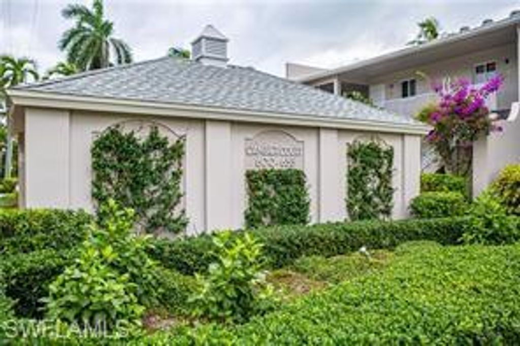 638 7th AVE S # B638, Naples, FL 34102