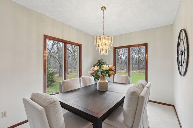 5831 Fawn Trail Circle, Woodbury, MN 55129