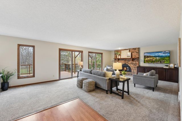 5831 Fawn Trail Circle, Woodbury, MN 55129