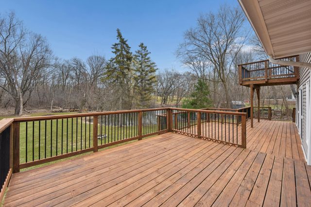 5831 Fawn Trail Circle, Woodbury, MN 55129