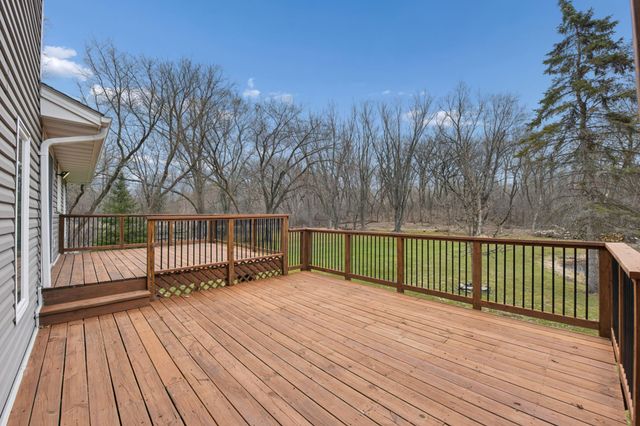 5831 Fawn Trail Circle, Woodbury, MN 55129