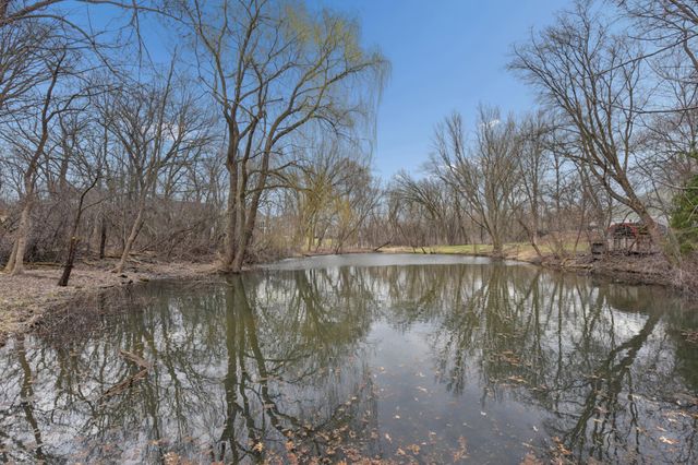 5831 Fawn Trail Circle, Woodbury, MN 55129