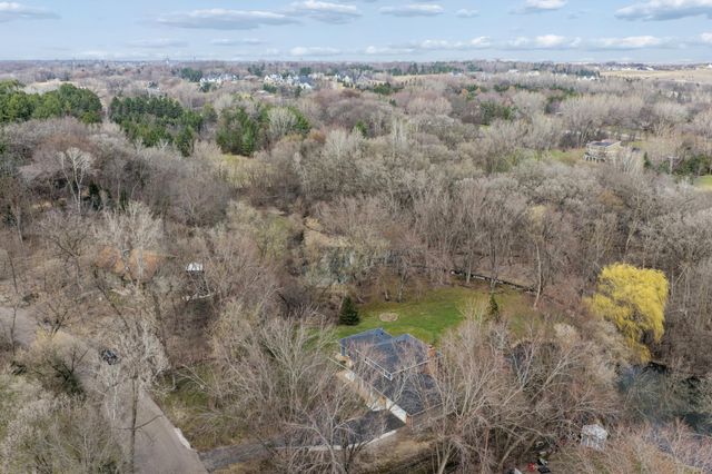 5831 Fawn Trail Circle, Woodbury, MN 55129