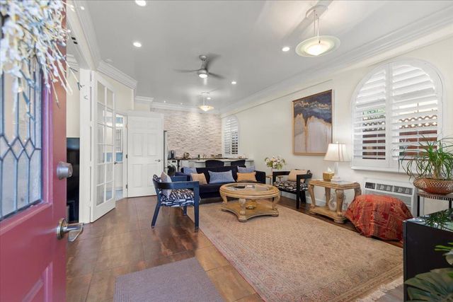 1176 Laurel Street, San Carlos, CA 94070