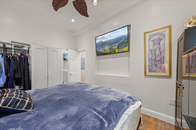 1176 Laurel Street, San Carlos, CA 94070