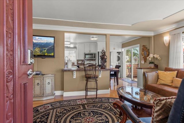 1176 Laurel Street, San Carlos, CA 94070