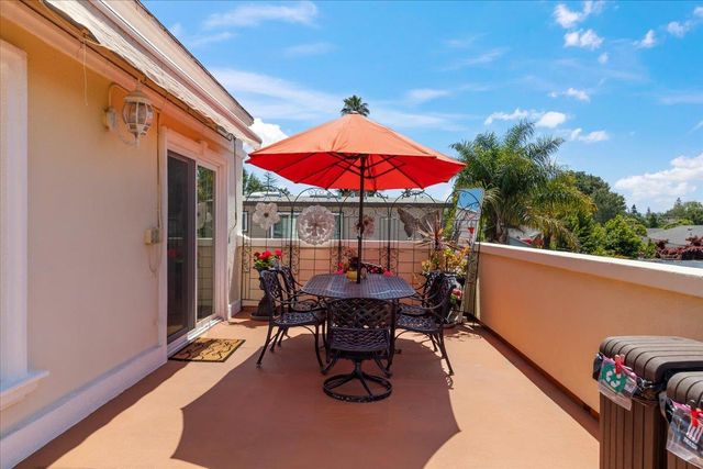 1176 Laurel Street, San Carlos, CA 94070