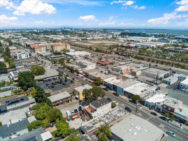 1176 Laurel Street, San Carlos, CA 94070