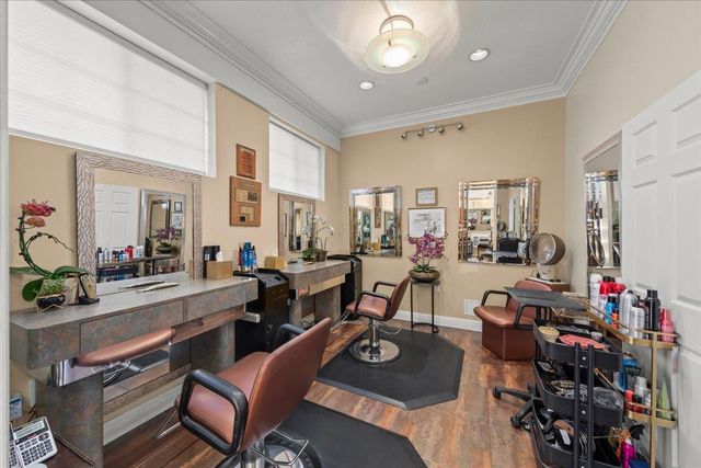 1176 Laurel Street, San Carlos, CA 94070