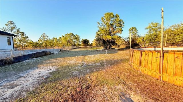 3621 24th AVE NE, Naples, FL 34120