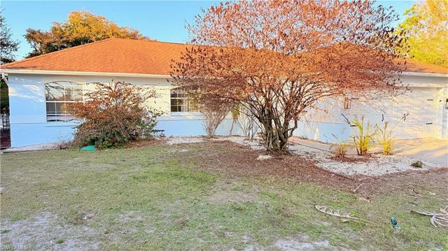 3621 24th AVE NE, Naples, FL 34120