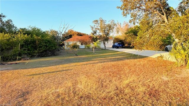 3621 24th AVE NE, Naples, FL 34120