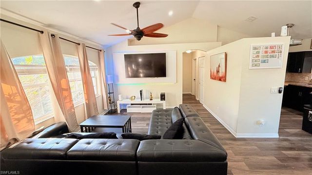 3621 24th AVE NE, Naples, FL 34120