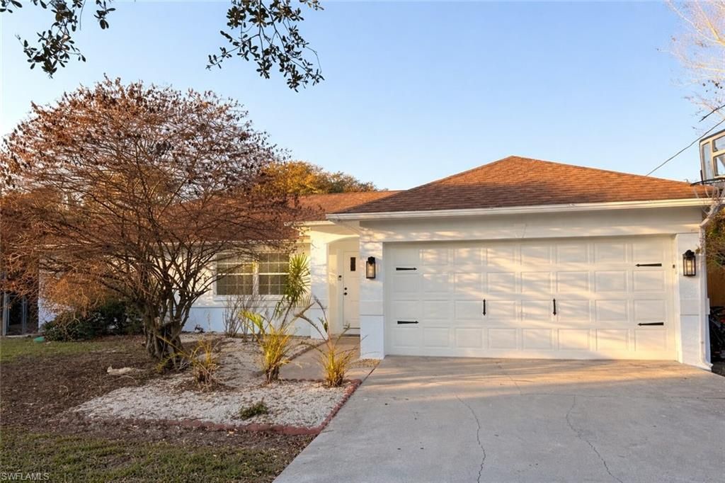 3621 24th AVE NE, Naples, FL 34120