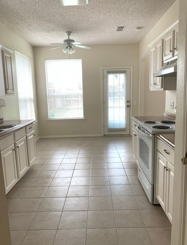 205 Branch Bend, Euless, TX 76039