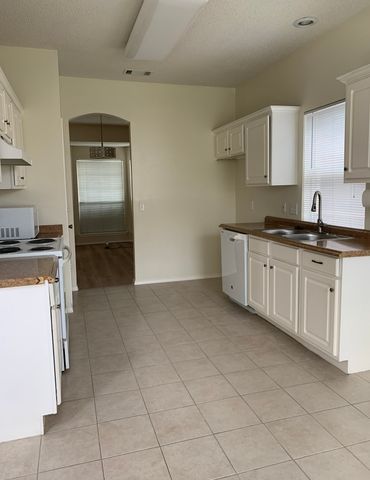205 Branch Bend, Euless, TX 76039