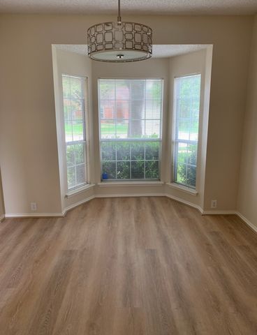 205 Branch Bend, Euless, TX 76039