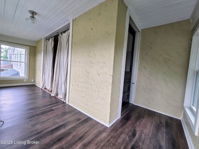 1604 S Shelby St, Louisville, KY 40217