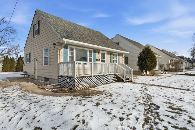 624 40th Street NE, Cedar Rapids, IA 52403