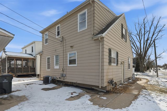 624 40th Street NE, Cedar Rapids, IA 52403