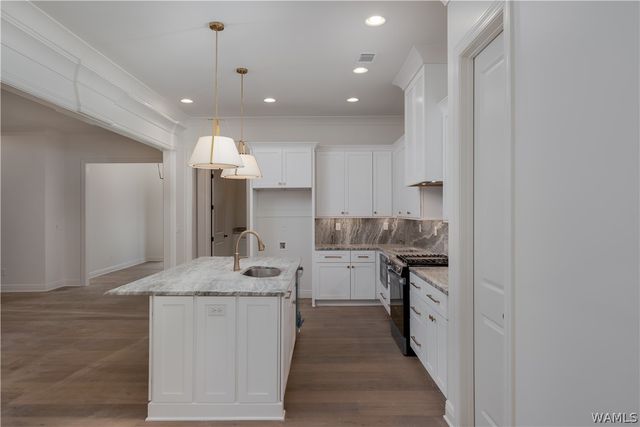 17 Oaklana, Tuscaloosa, AL 35406