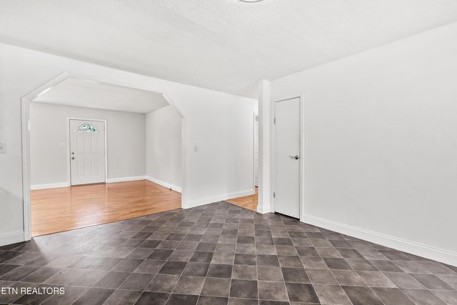 224 Meadow Lane, Sweetwater, TN 37874