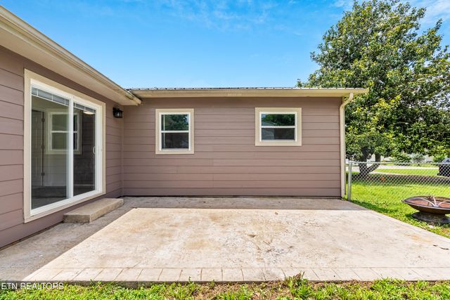 224 Meadow Lane, Sweetwater, TN 37874