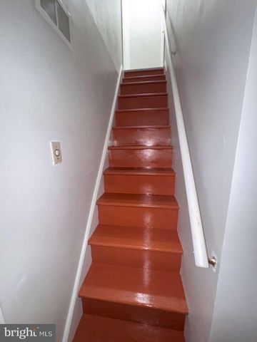 3007 ELMWOOD DR, Alexandria, VA 22303