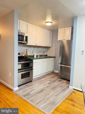 3007 ELMWOOD DR, Alexandria, VA 22303