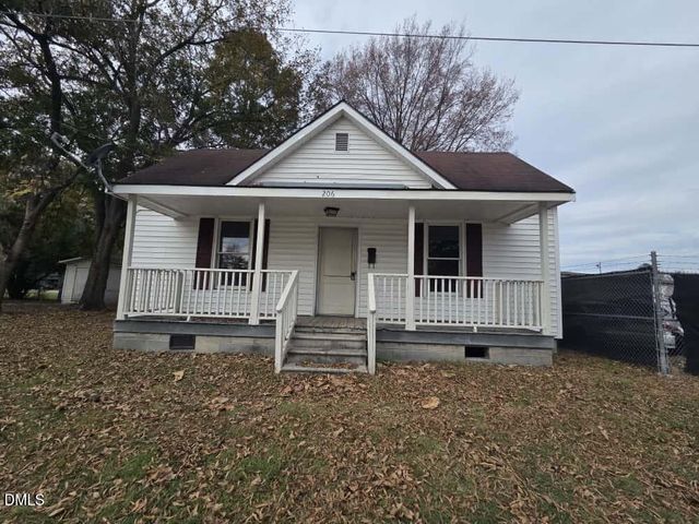 206 S Ethel Street, Selma, NC 27576