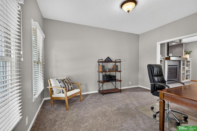17831 Washington Circle, Omaha, NE 68135