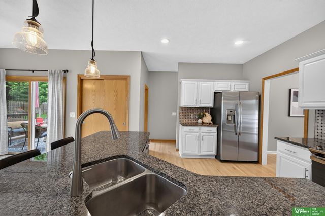 17831 Washington Circle, Omaha, NE 68135