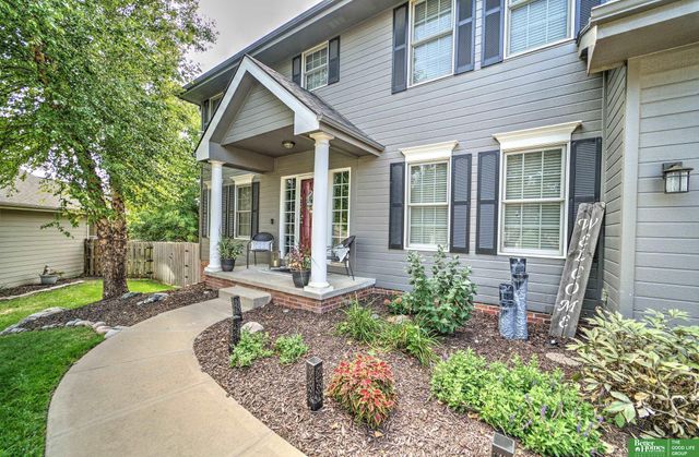 17831 Washington Circle, Omaha, NE 68135