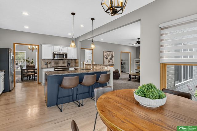 17831 Washington Circle, Omaha, NE 68135