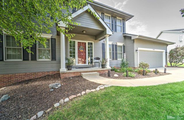 17831 Washington Circle, Omaha, NE 68135