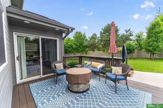 17831 Washington Circle, Omaha, NE 68135