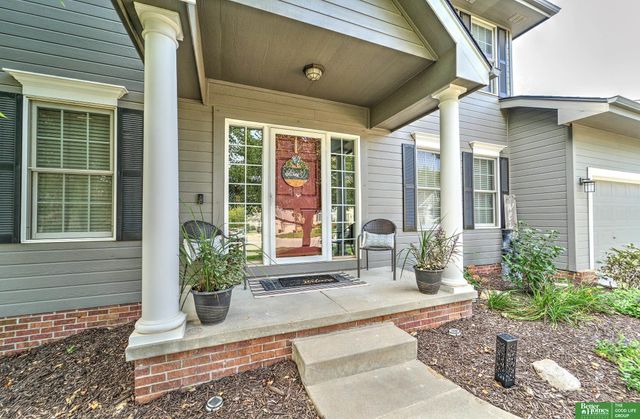 17831 Washington Circle, Omaha, NE 68135