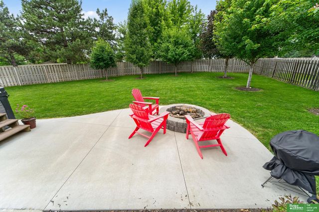 17831 Washington Circle, Omaha, NE 68135