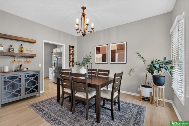 17831 Washington Circle, Omaha, NE 68135