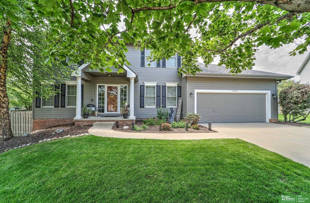 17831 Washington Circle, Omaha, NE 68135