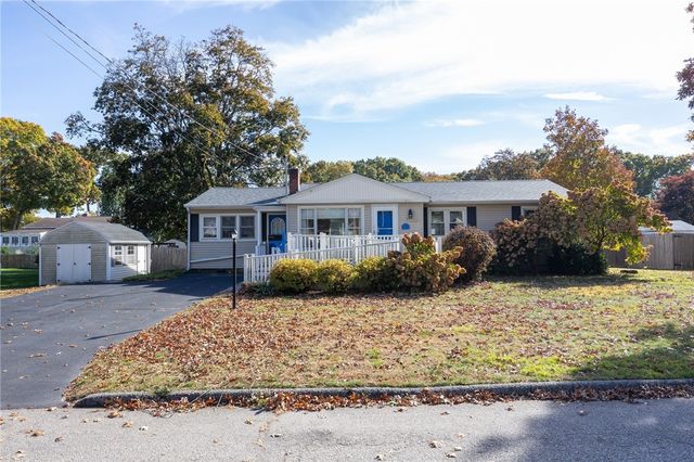 40 Walker Road, Warwick, RI 02889
